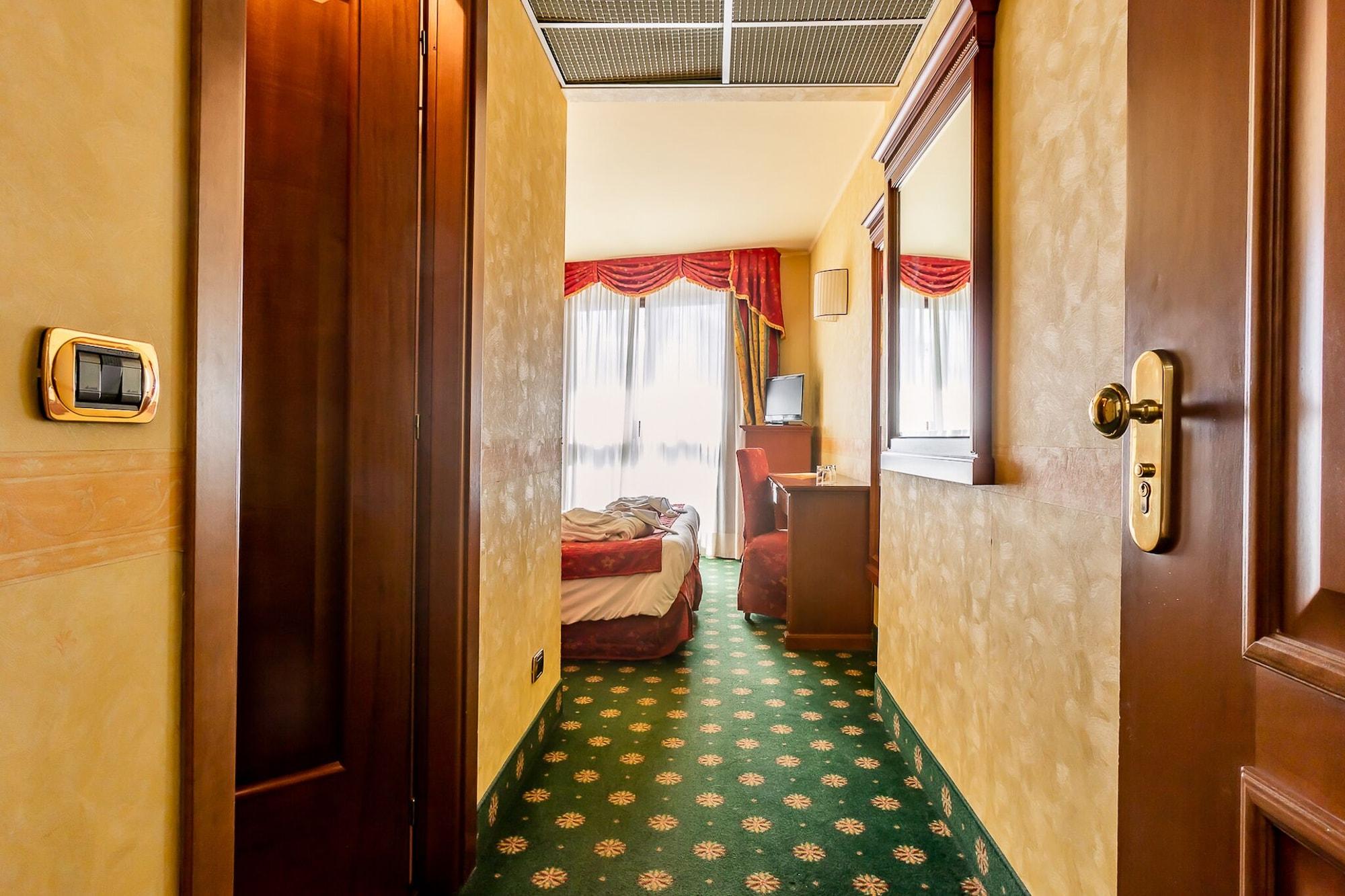 Hotel Cristallo Sestriere Exterior photo