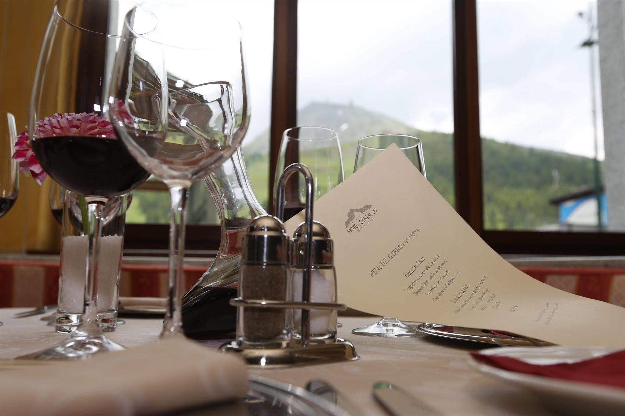 Hotel Cristallo Sestriere Exterior photo