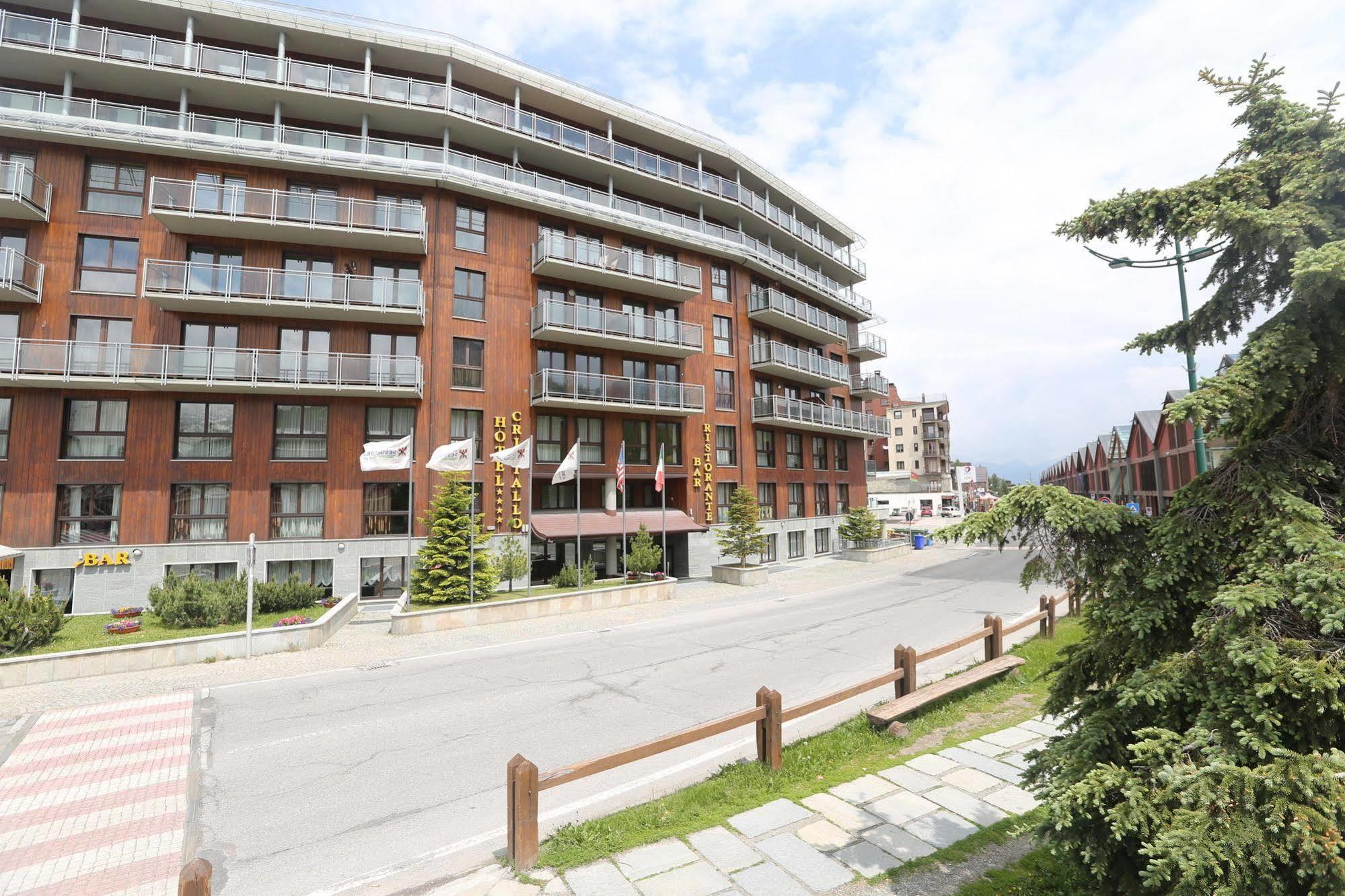 Hotel Cristallo Sestriere Exterior photo