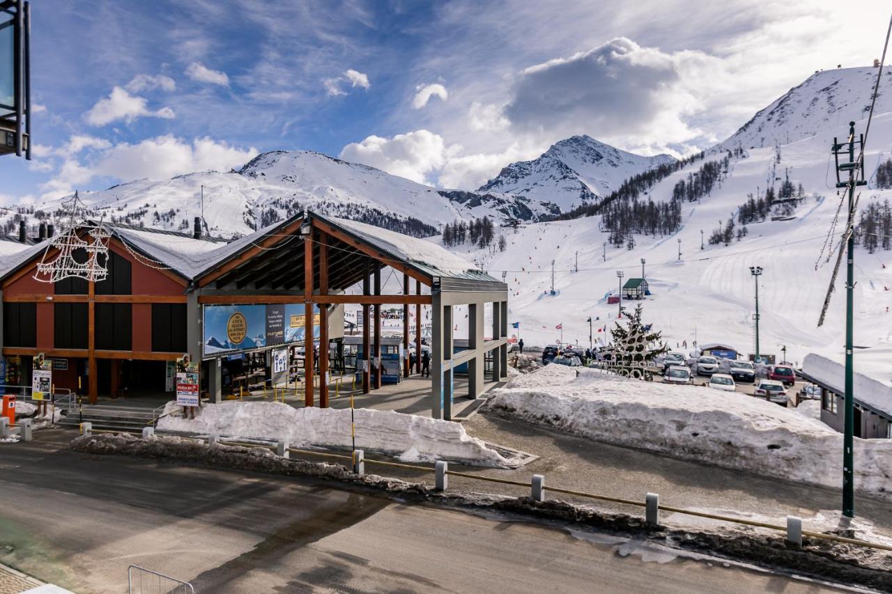 Hotel Cristallo Sestriere Exterior photo